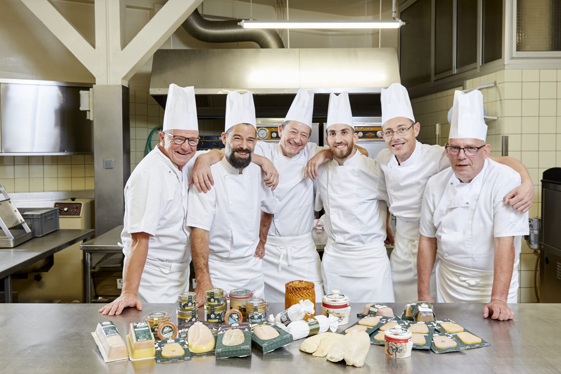 photos des chefs de la maison georges bruck dans leur cuisine