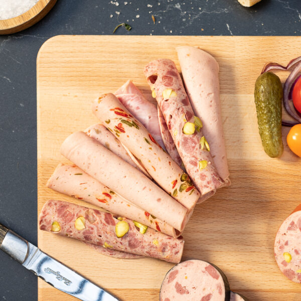 assortiment roulades sur plateau bois