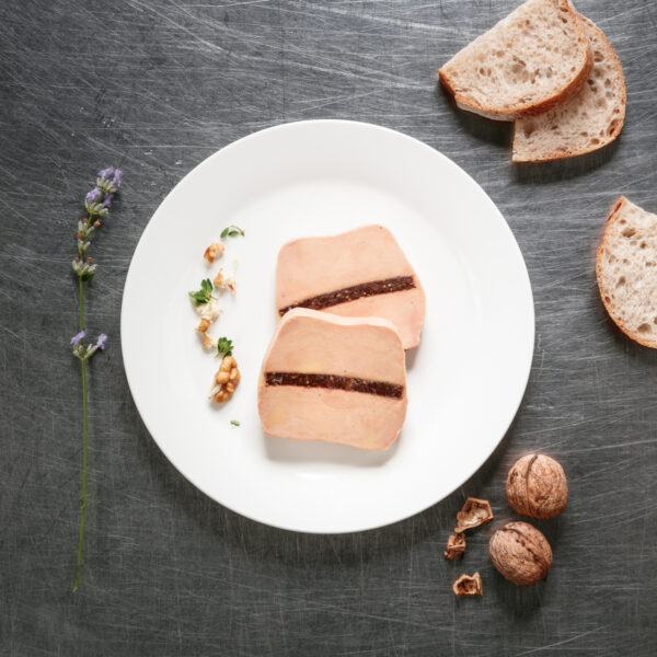 2 tranches de foie gras sur assiette