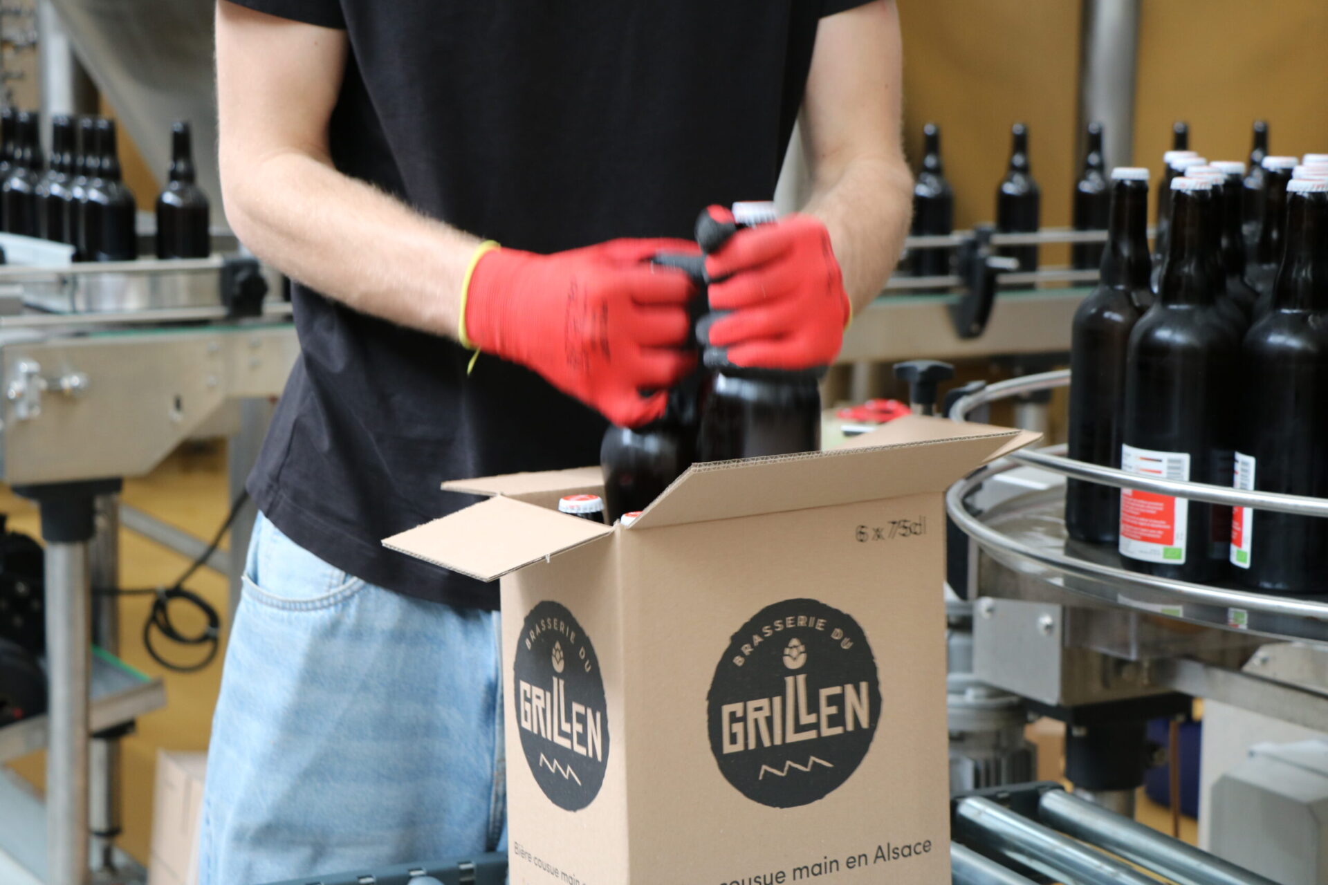 mise en carton des bières du grillen