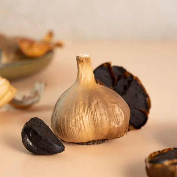 gousse complète d'ail noir