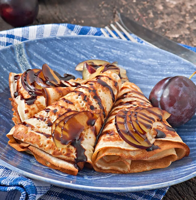 crêpes d'alsace avec prunes