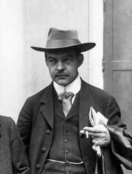 photo de hansi en noir et blanc