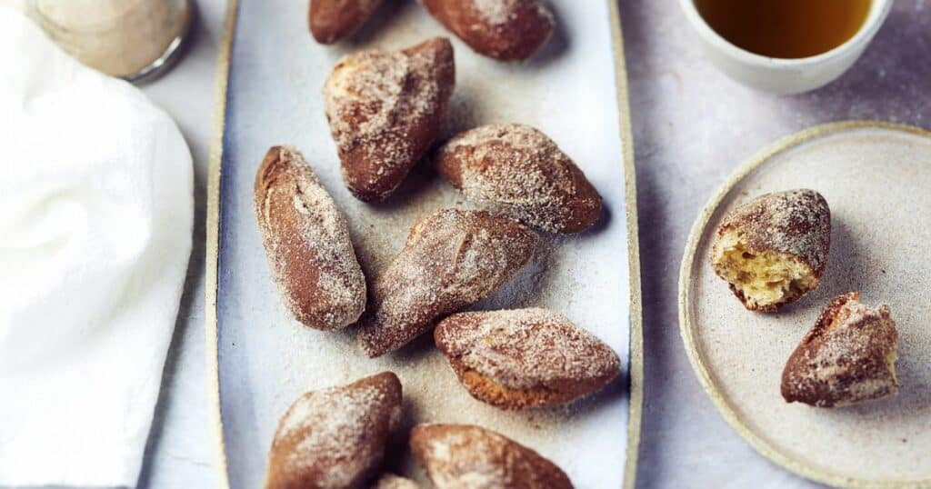beignets carnaval saupoudrer de sucre