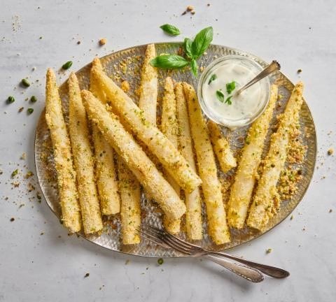 assiette ovale d'asperge frits